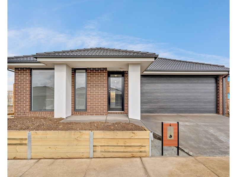 4 Cochrane Avenue, Mickleham VIC 3064