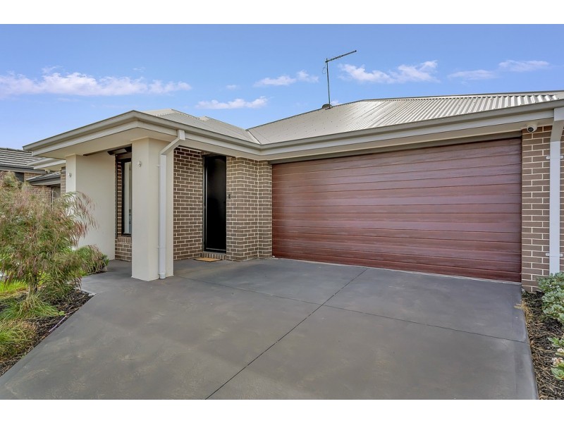 7 Nesting Vista, Craigieburn VIC 3064