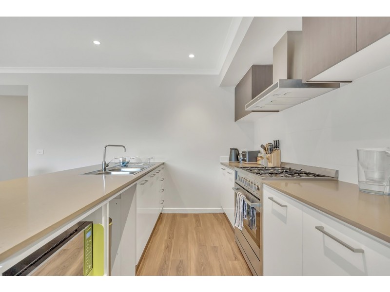 7 Nesting Vista, Craigieburn VIC 3064