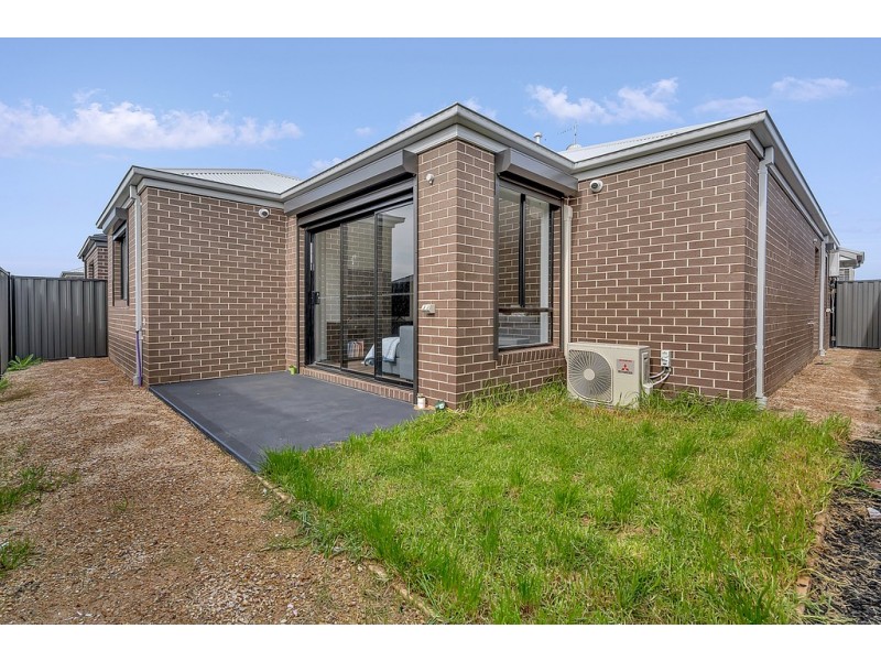7 Nesting Vista, Craigieburn VIC 3064