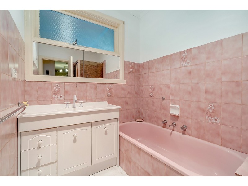 31 Clydesdale Road, Airport West VIC 3042