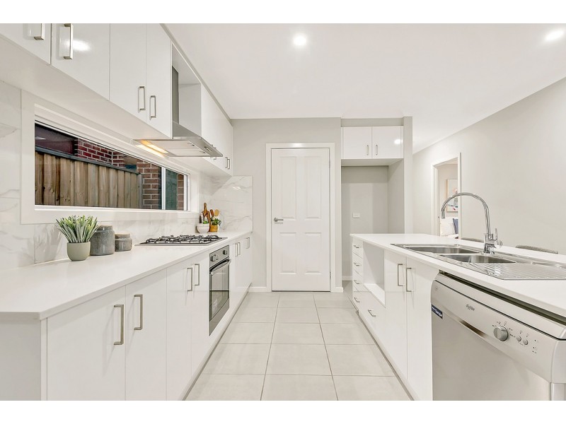 28 Stettler Boulevard, Mickleham VIC 3064