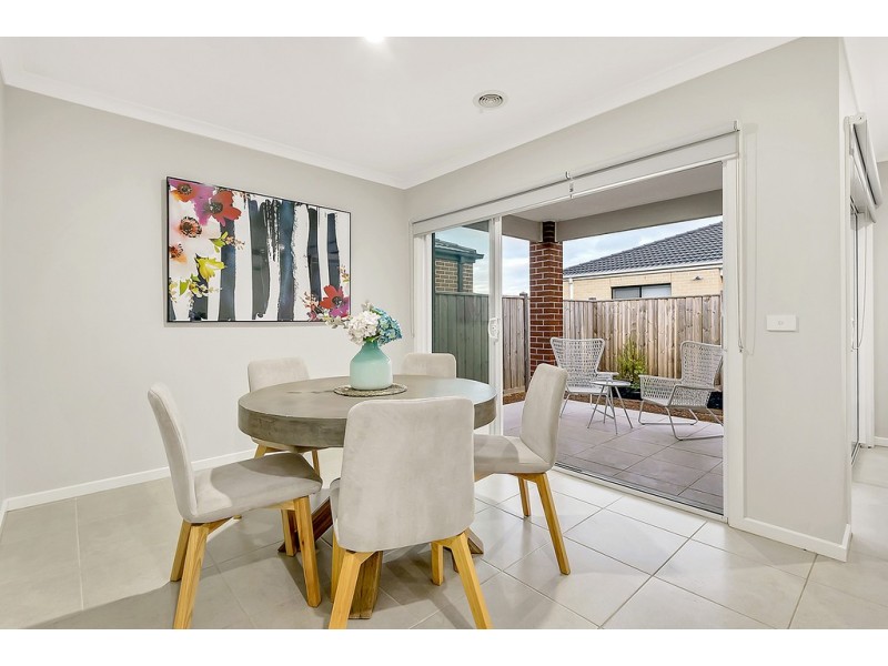 28 Stettler Boulevard, Mickleham VIC 3064