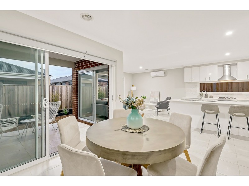 28 Stettler Boulevard, Mickleham VIC 3064