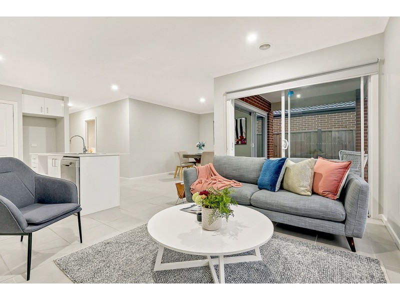 28 Stettler Boulevard, Mickleham VIC 3064