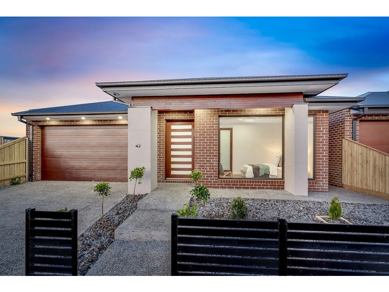 43 Heron Drive, Mickleham VIC 3064