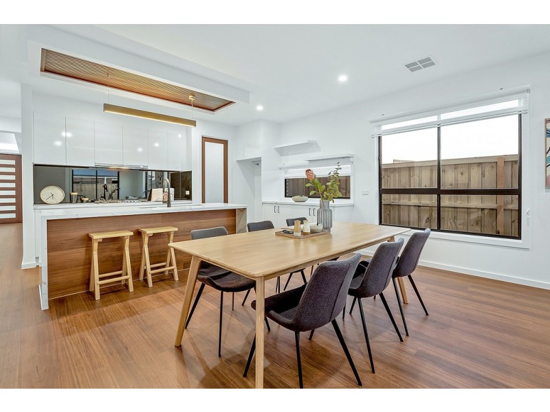 43 Heron Drive, Mickleham VIC 3064