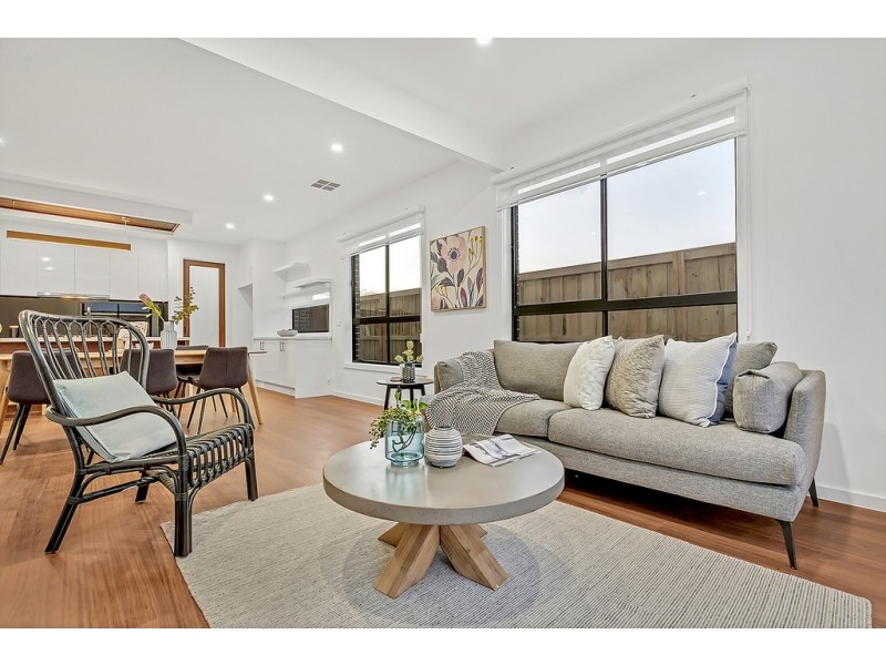 43 Heron Drive, Mickleham VIC 3064