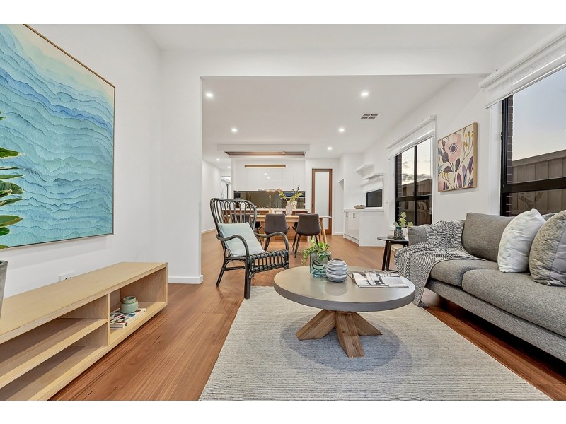 43 Heron Drive, Mickleham VIC 3064