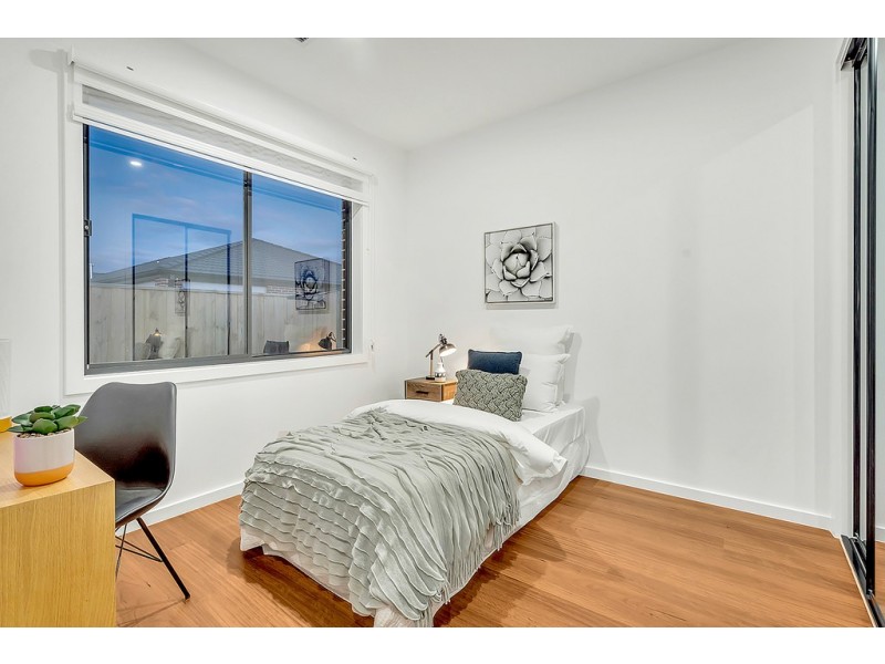 43 Heron Drive, Mickleham VIC 3064