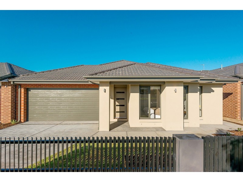 611 Grand Boulevard, Craigieburn VIC 3064