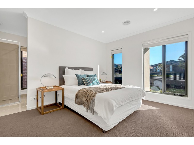 611 Grand Boulevard, Craigieburn VIC 3064