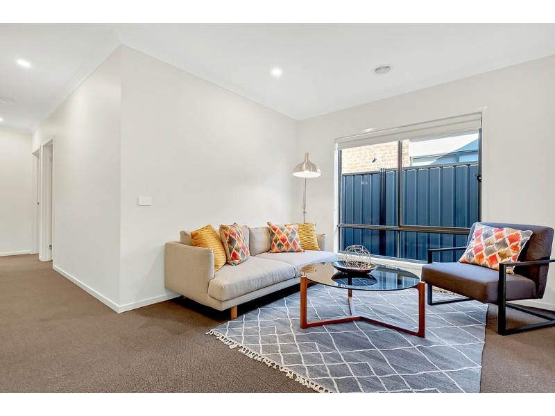 611 Grand Boulevard, Craigieburn VIC 3064