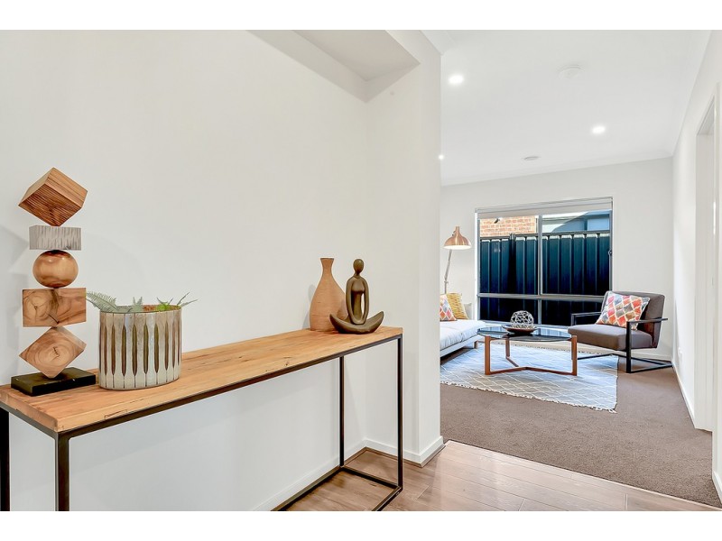 611 Grand Boulevard, Craigieburn VIC 3064