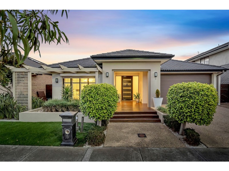 5 Langford Drive, Craigieburn VIC 3064