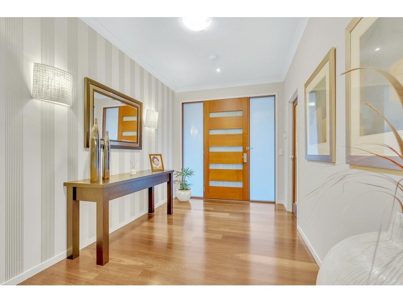 5 Langford Drive, Craigieburn VIC 3064