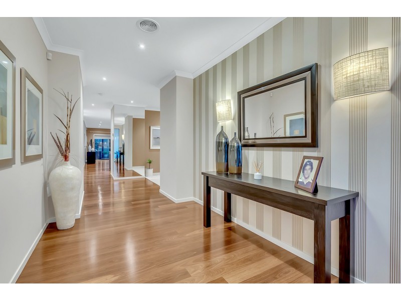 5 Langford Drive, Craigieburn VIC 3064