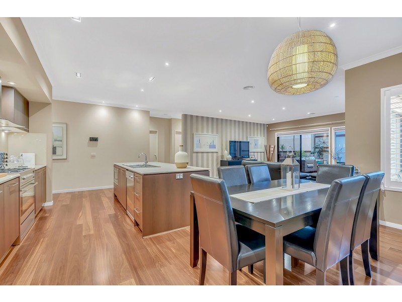 5 Langford Drive, Craigieburn VIC 3064