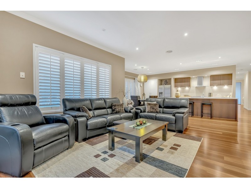 5 Langford Drive, Craigieburn VIC 3064