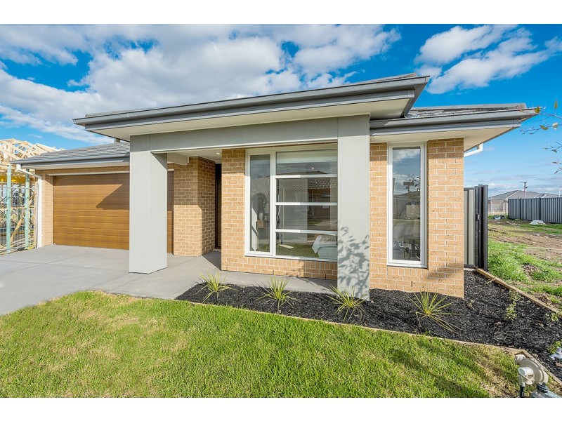 11 Lignum Street, Craigieburn VIC 3064