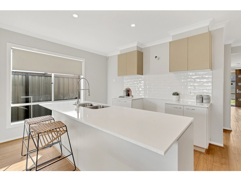 11 Lignum Street, Craigieburn VIC 3064