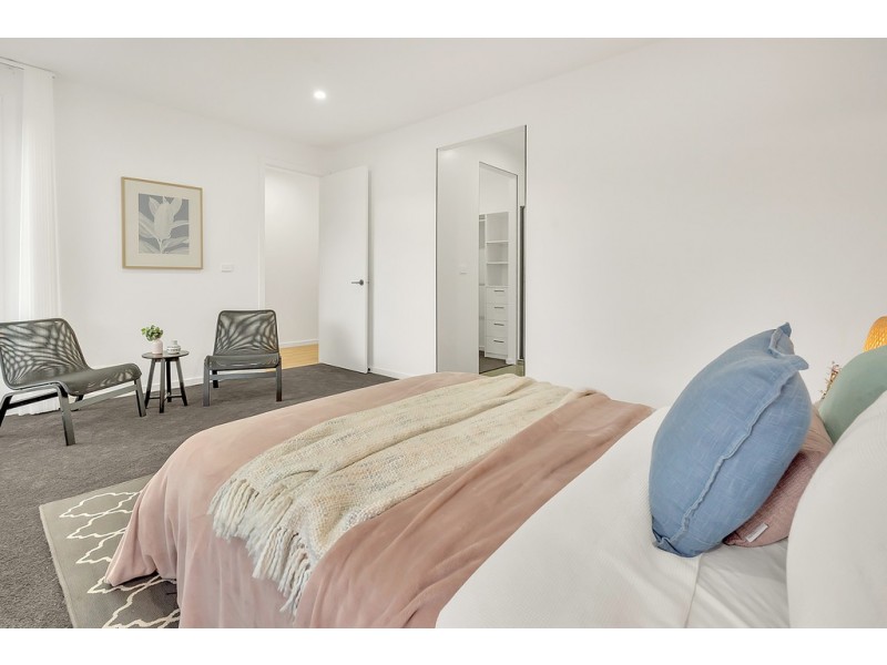 18 Mottlecah Circuit, Craigieburn VIC 3064