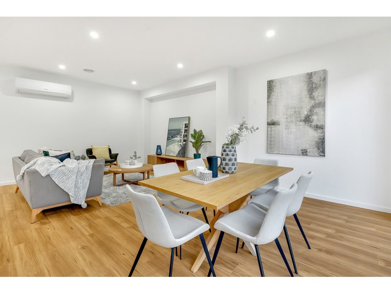 18 Mottlecah Circuit, Craigieburn VIC 3064