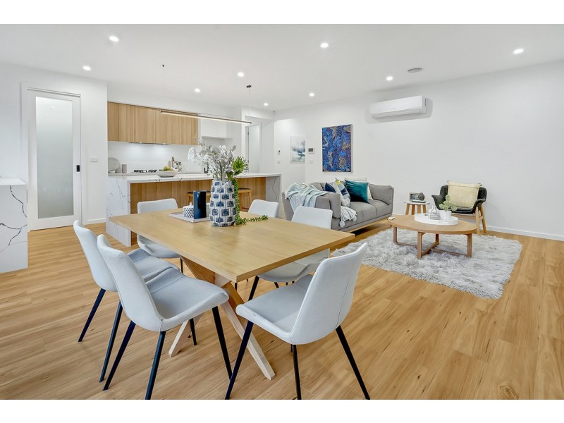 18 Mottlecah Circuit, Craigieburn VIC 3064