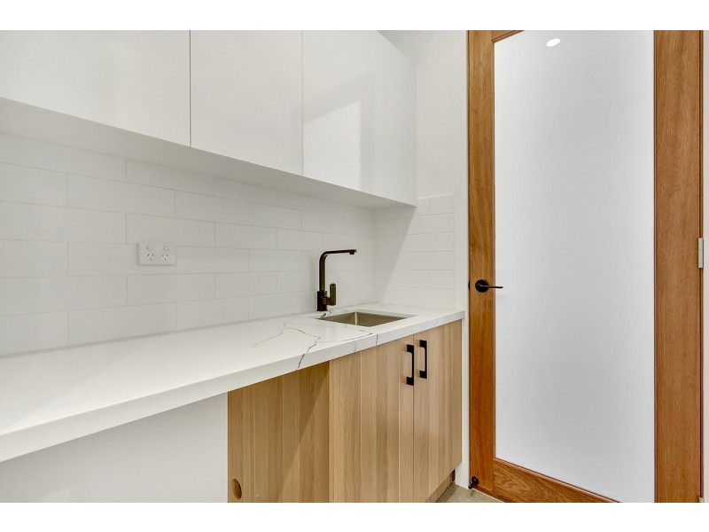 18 Mottlecah Circuit, Craigieburn VIC 3064