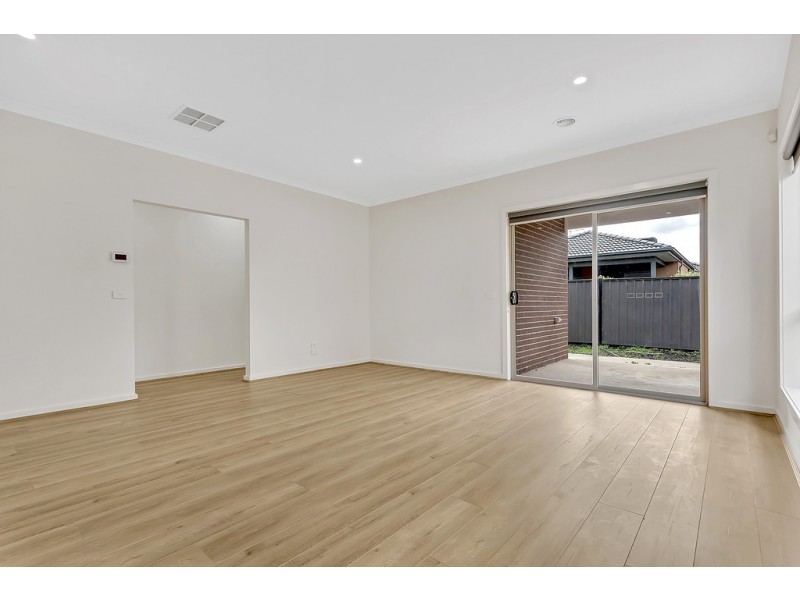 12 Faston Road, Kalkallo VIC 3064