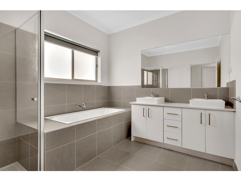 12 Faston Road, Kalkallo VIC 3064