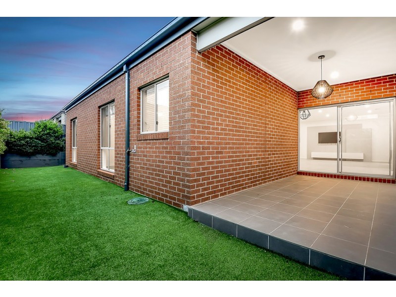 9 McInerney Road, Kalkallo VIC 3064