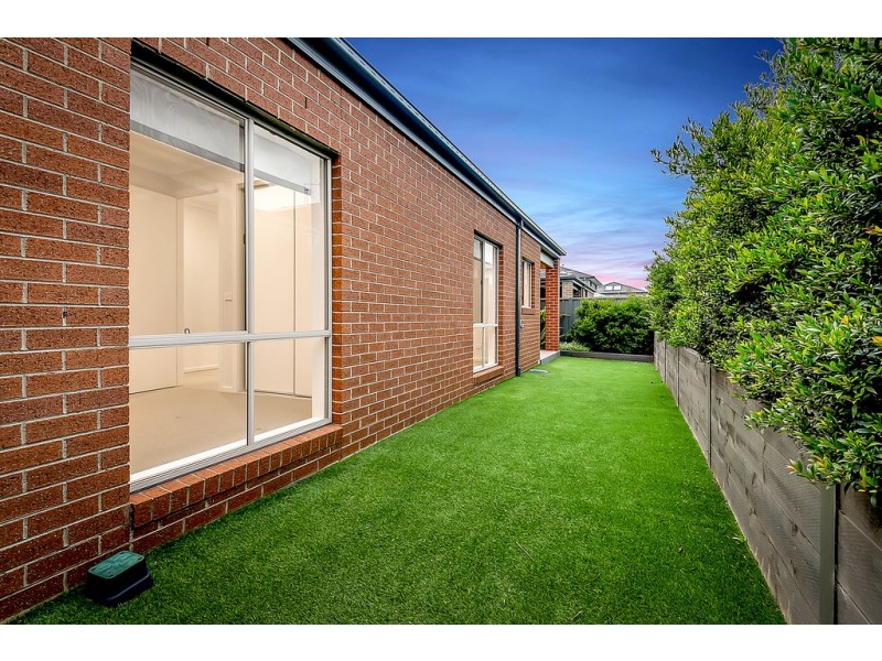 9 McInerney Road, Kalkallo VIC 3064