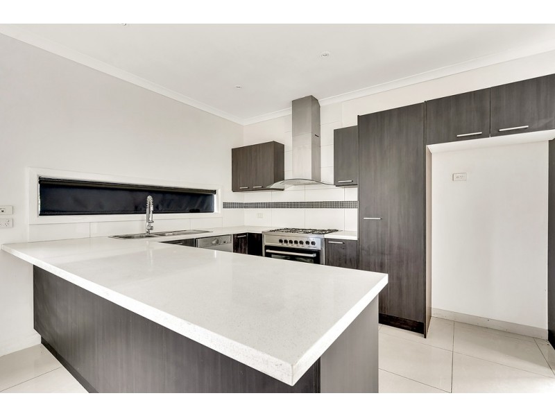 48 Hyde Park Avenue, Craigieburn VIC 3064