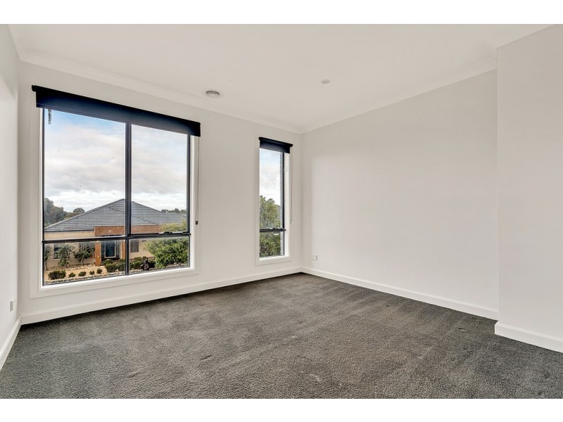 48 Hyde Park Avenue, Craigieburn VIC 3064