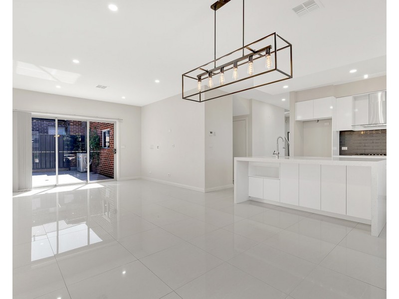 97 Horizon Blvd, Greenvale VIC 3059