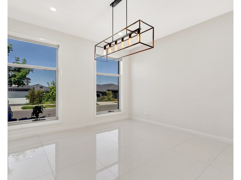 97 Horizon Blvd, Greenvale VIC 3059