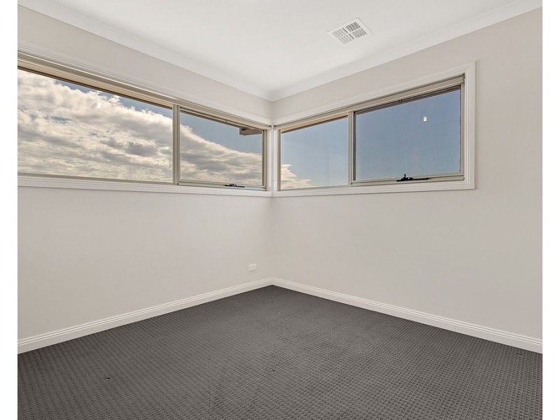 97 Horizon Blvd, Greenvale VIC 3059