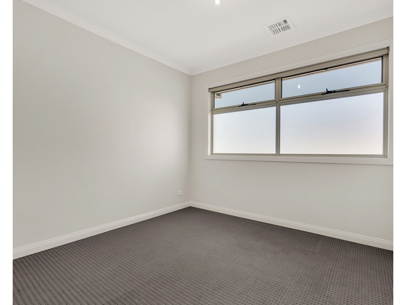 97 Horizon Blvd, Greenvale VIC 3059