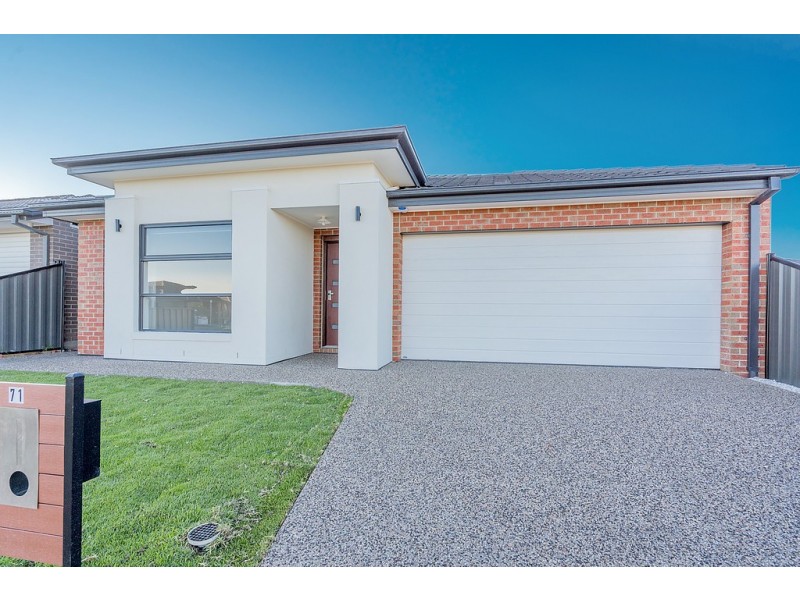 71 Featherwood Drive, Craigieburn VIC 3064