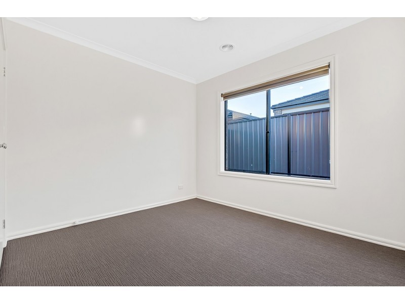 71 Featherwood Drive, Craigieburn VIC 3064