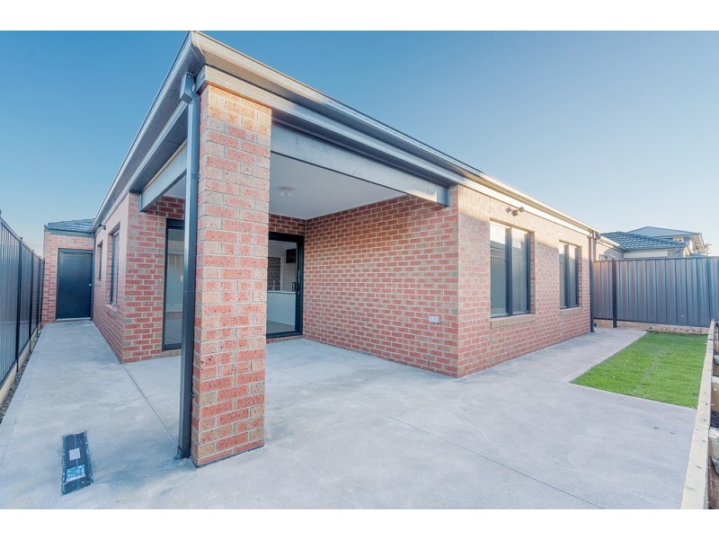 71 Featherwood Drive, Craigieburn VIC 3064