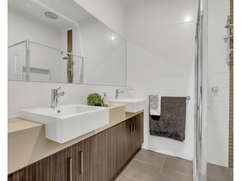7 Chevery Street, Mickleham VIC 3064