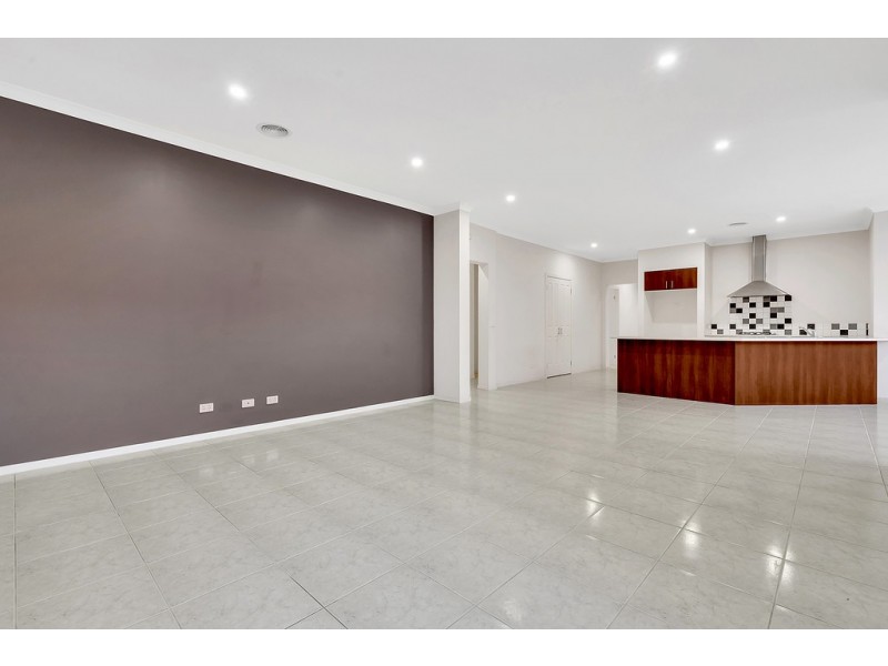 3 Kirribilli Close, Craigieburn VIC 3064