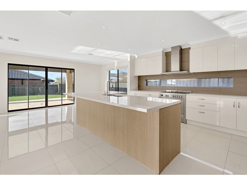 74 Dwyer Street, Kalkallo VIC 3064