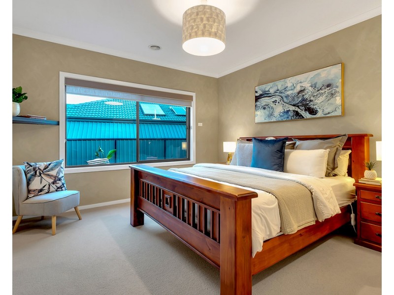 15 Hampton Street, Craigieburn VIC 3064