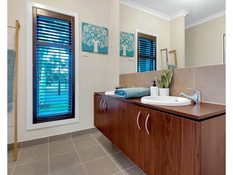 15 Hampton Street, Craigieburn VIC 3064