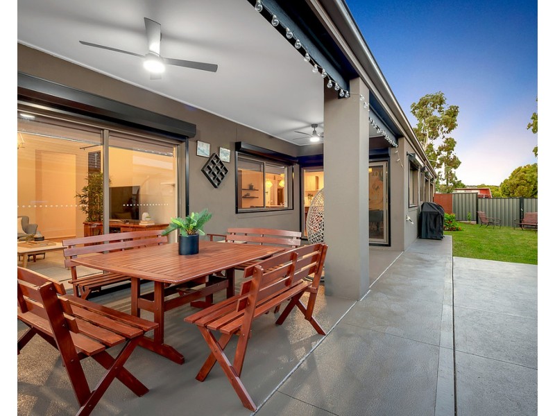 15 Hampton Street, Craigieburn VIC 3064