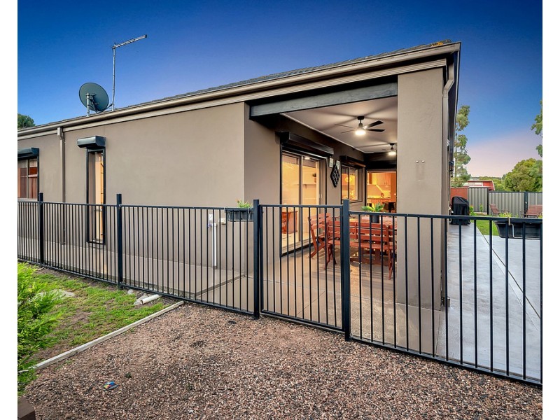 15 Hampton Street, Craigieburn VIC 3064