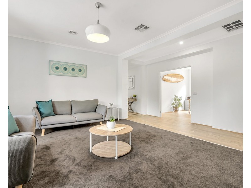 2 Renfrey Place, Craigieburn VIC 3064